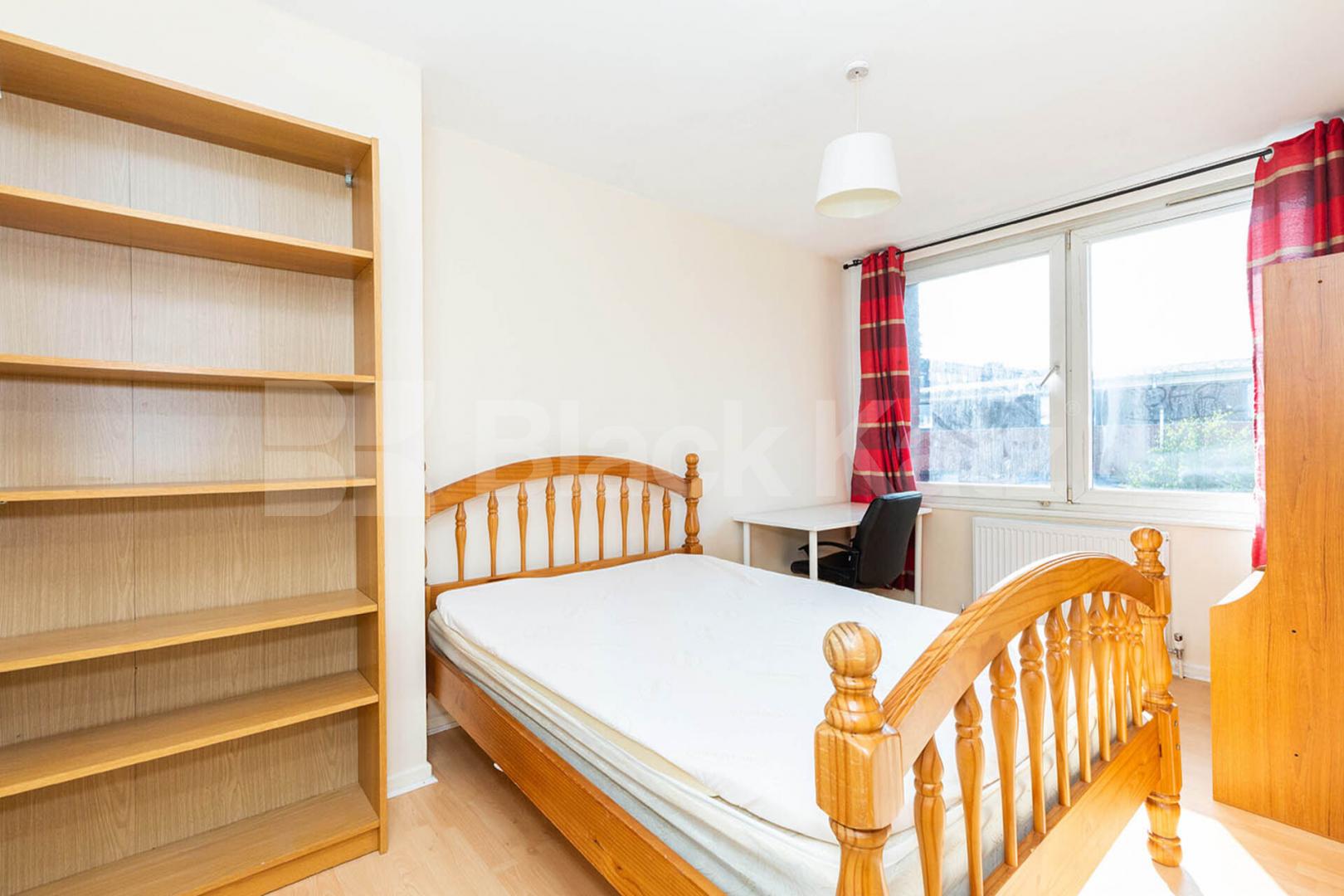 Arranged over 2 floors is this 4 bedroom with balcony and modern kitchen Twyford Street, Kings Cross